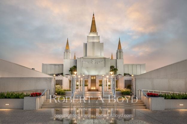 Picture of Oakland Temple Covenant Path