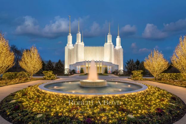 Picture of Washington DC Temple Christmas 02