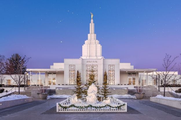 Picture of Idaho Falls Temple Winter Lights